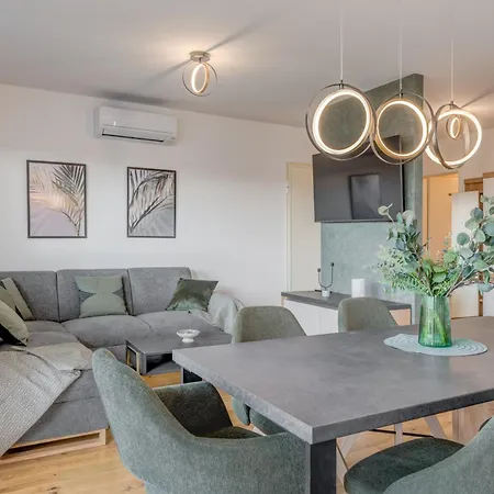Brand New Strozanac - Near The Apartamento